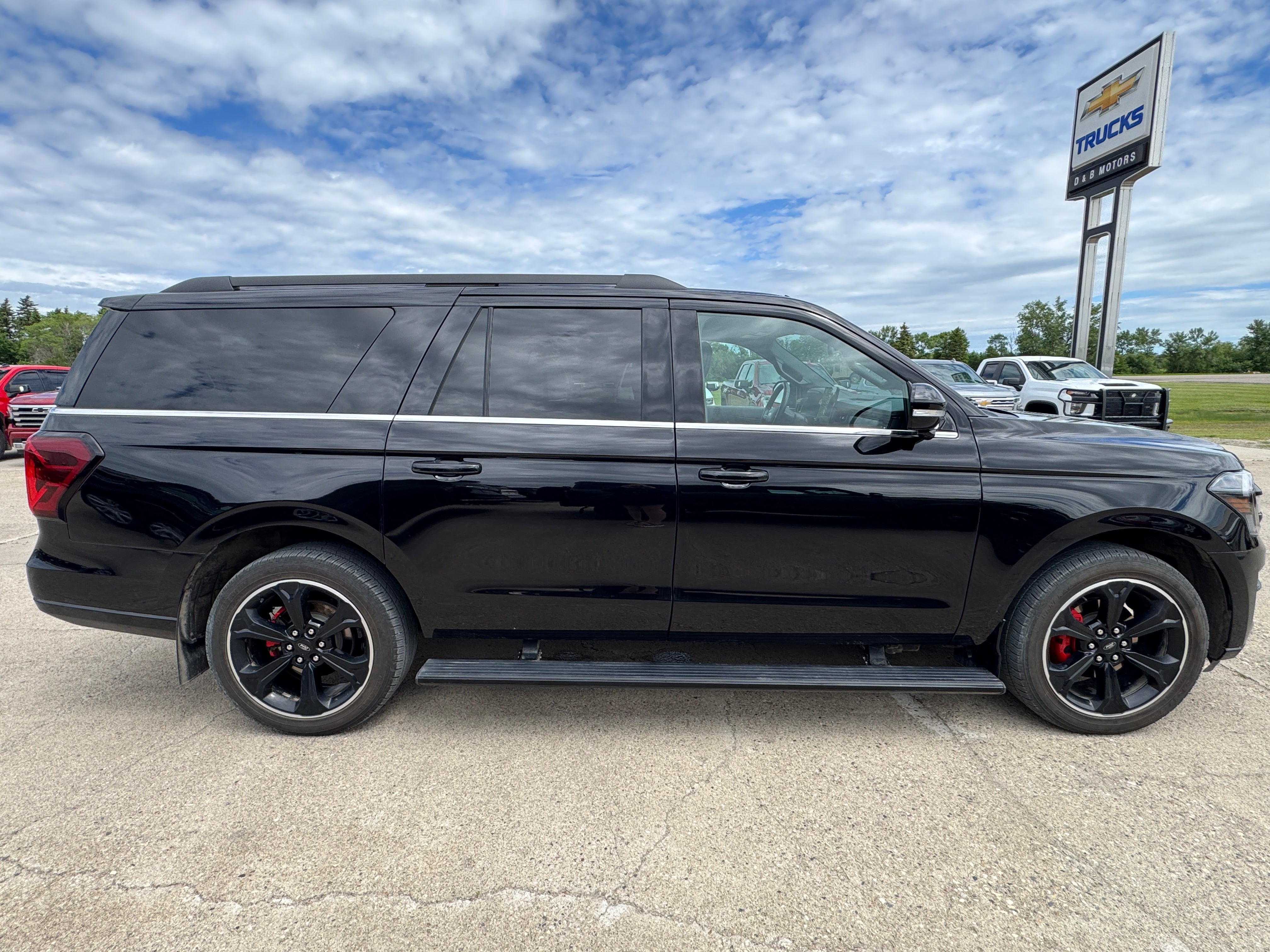 2023 Ford Expedition Max — side profile view