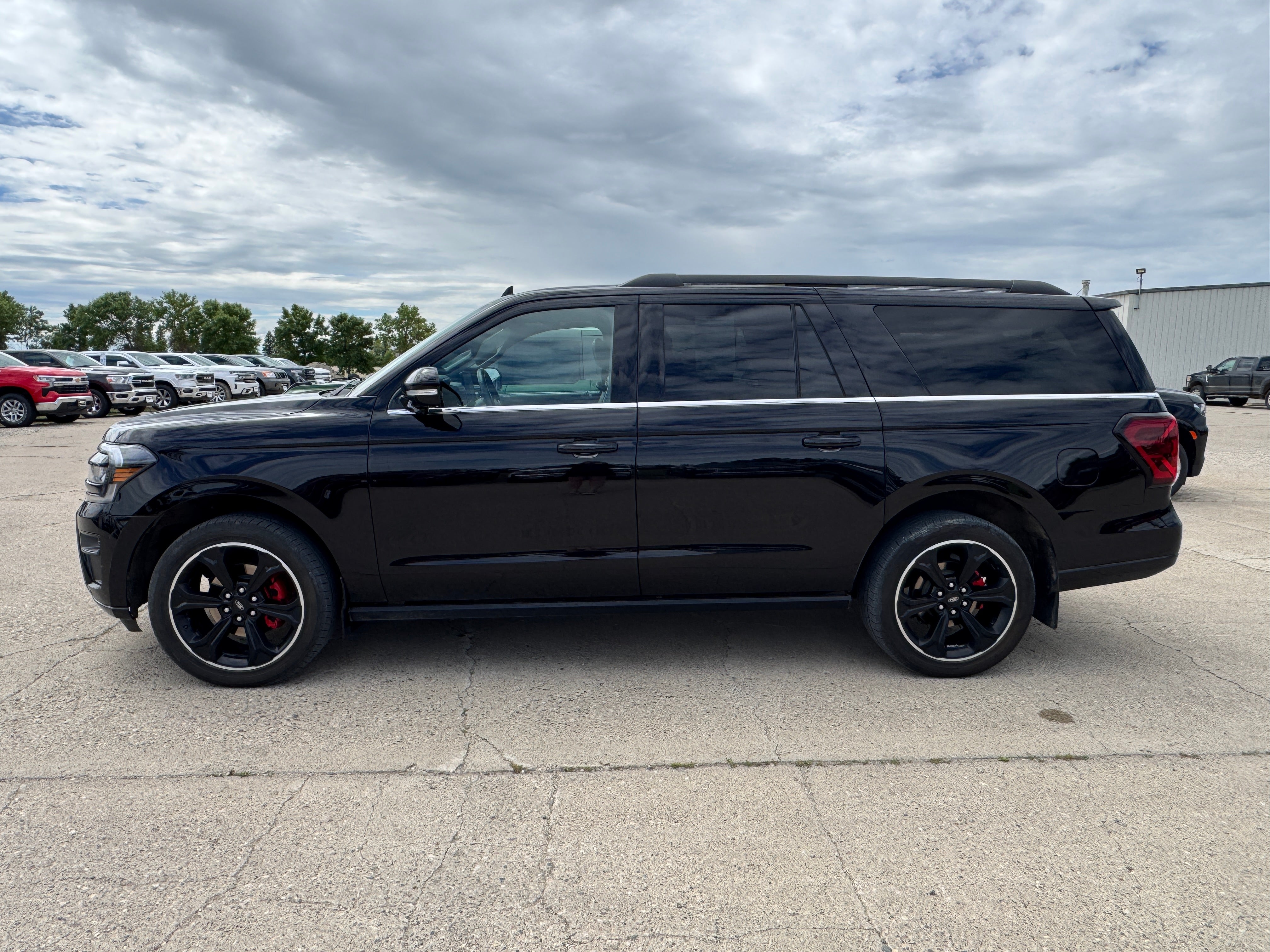 2023 Ford Expedition Max — detail view